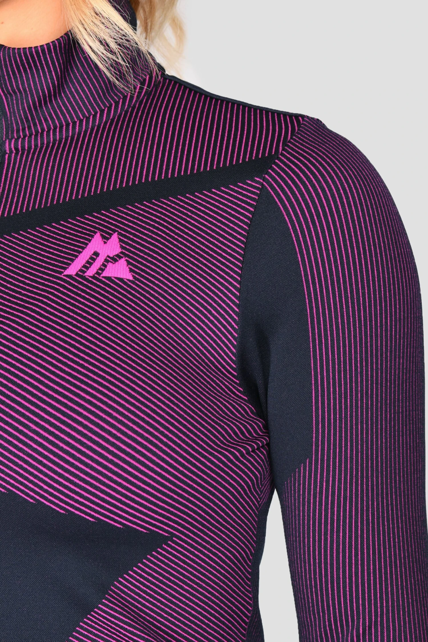 Energy 2.0 Seamless 1/4 Zip - Midnight Blue/Magenta 8 Energy 2.0 Seamless 1/4 Zip - Midnight Blue/Magenta - Image 6
