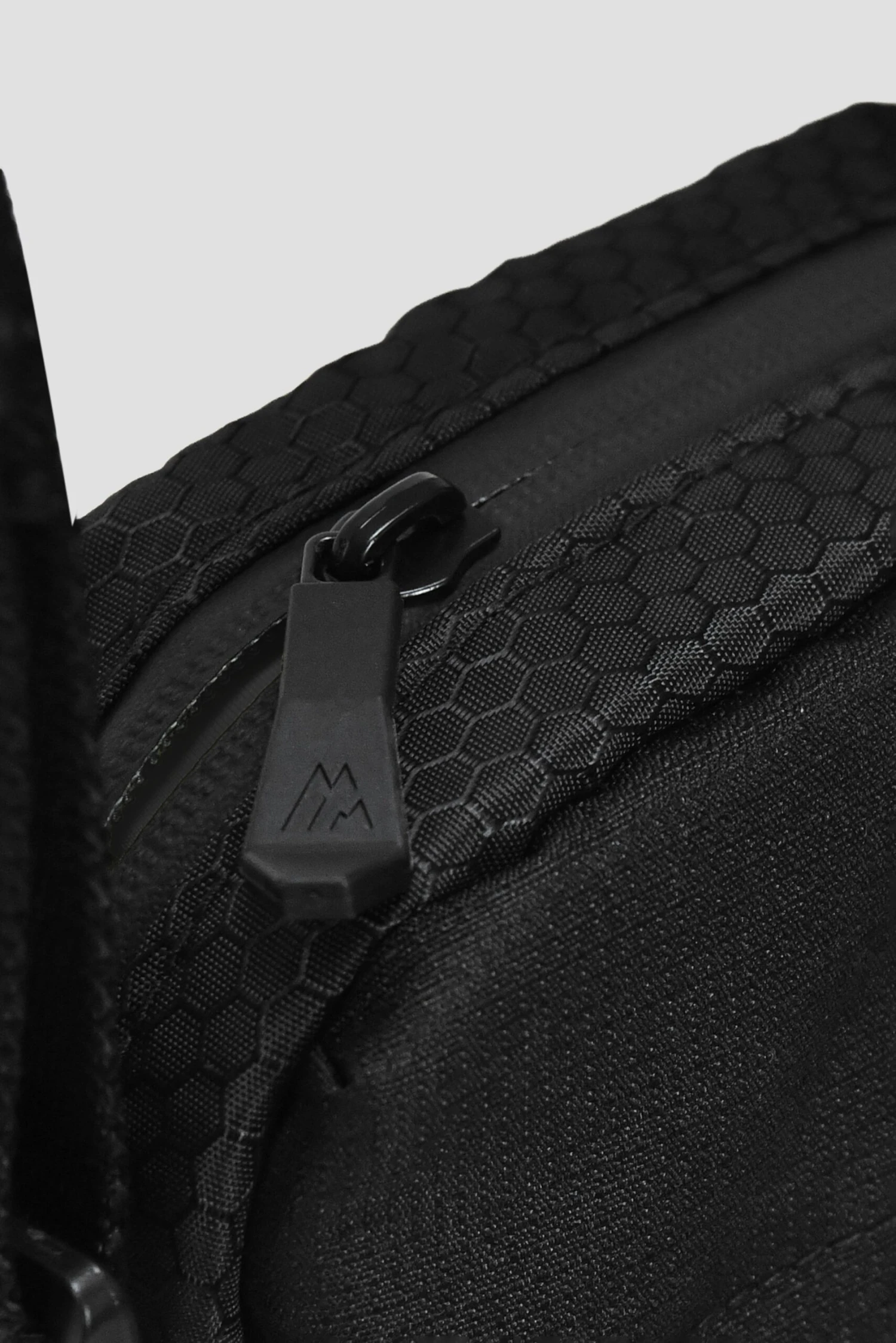 MTX 2.0 Crossbody Bag - Black/Cement Grey 8 MTX 2.0 Crossbody Bag - Black/Cement Grey - Image 6