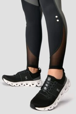 Power Panelled Legging - Black/Dark Slate Grey -Montirex POWERPANELLEDLEGGING Black DarkSlate detail