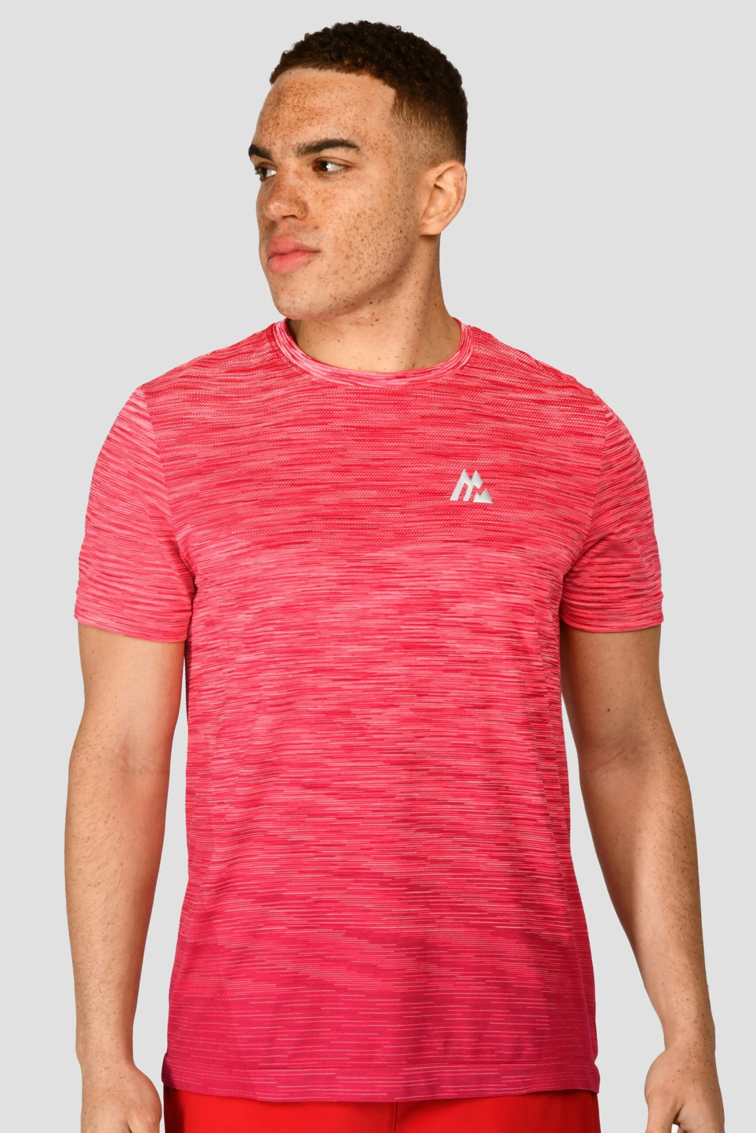 Trail Seamless T-Shirt - Hibiscus/Rouge 3 Trail Seamless T-Shirt - Hibiscus/Rouge