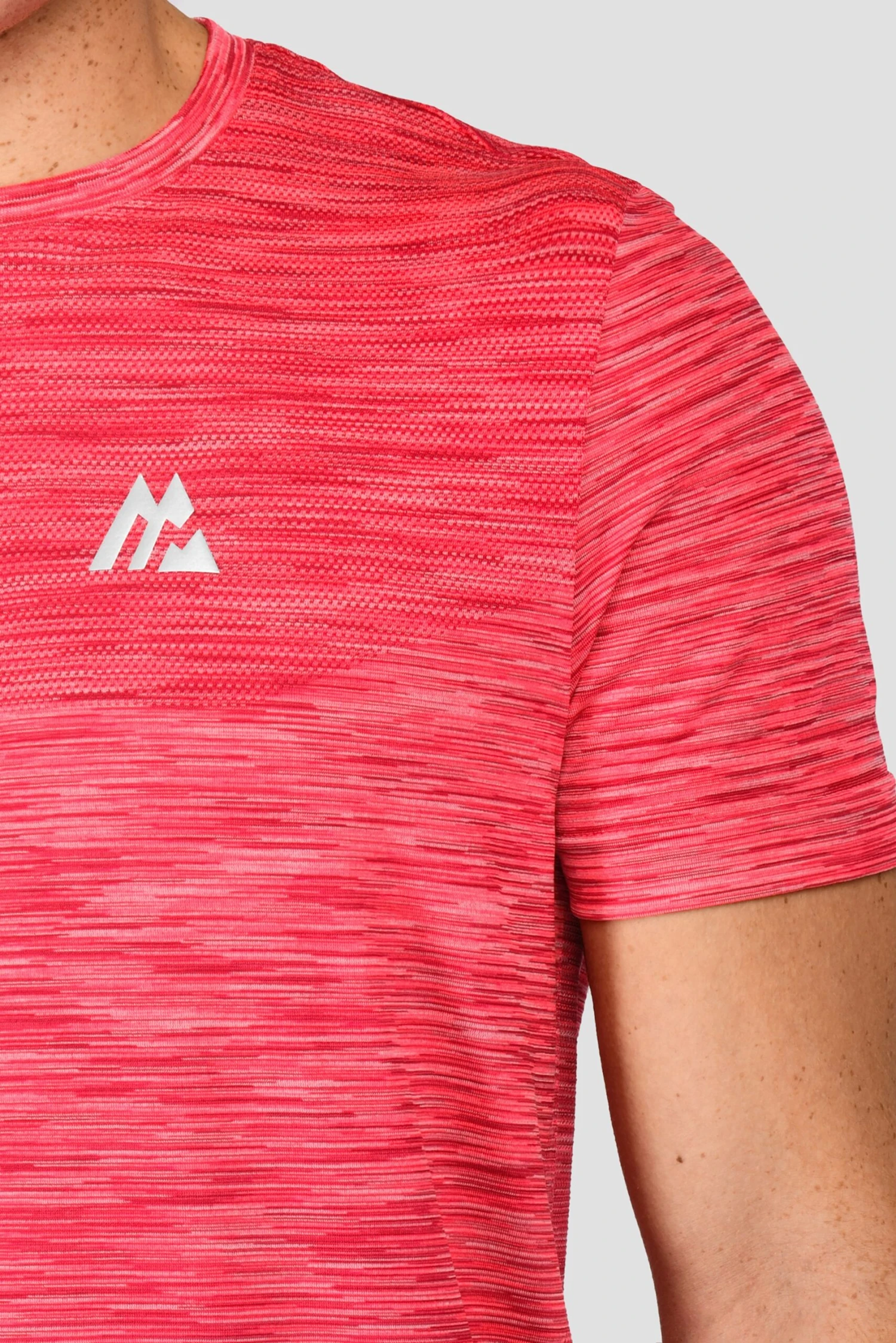 Trail Seamless T-Shirt - Hibiscus/Rouge 8 Trail Seamless T-Shirt - Hibiscus/Rouge - Image 6