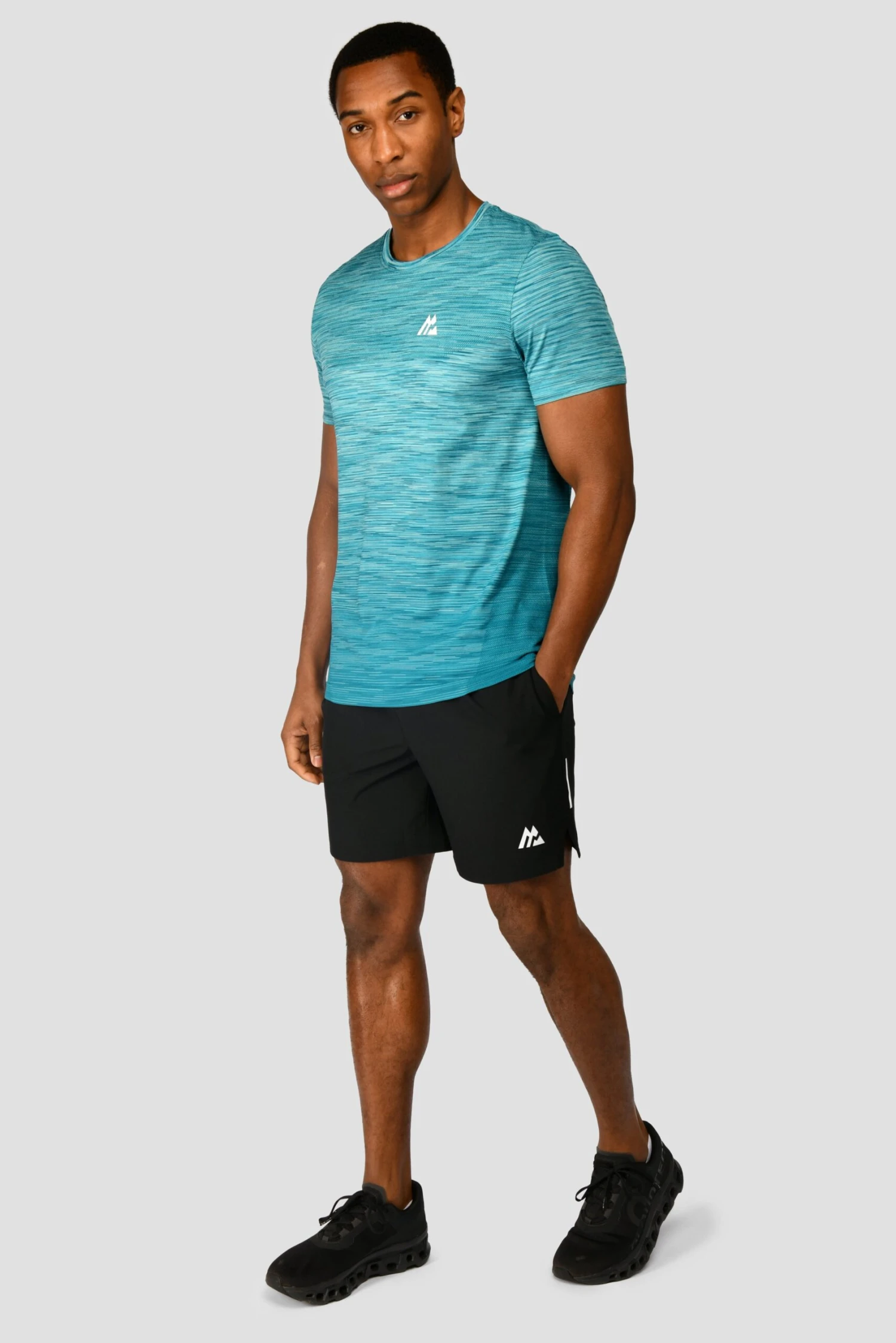 Trail Seamless T-Shirt - Neon Blue/Maya Blue 5 Trail Seamless T-Shirt - Neon Blue/Maya Blue - Image 3