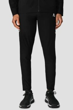 Vector Woven Pant - Black -Montirex VECTORWOVENPANT BLACK closefront